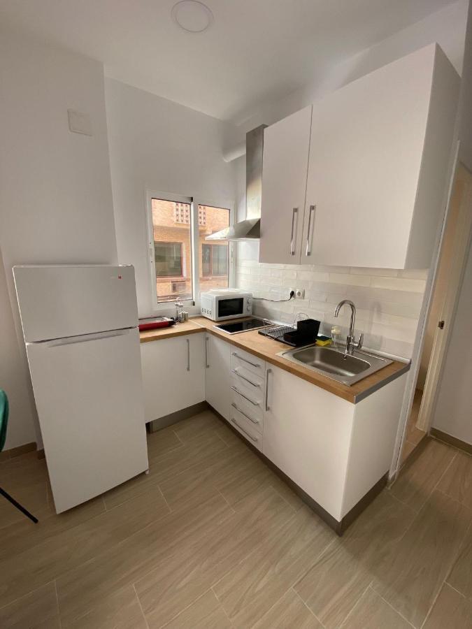 City Center And Beach Renovated Apartment ฟูเอนฮิโรลา ภายนอก รูปภาพ