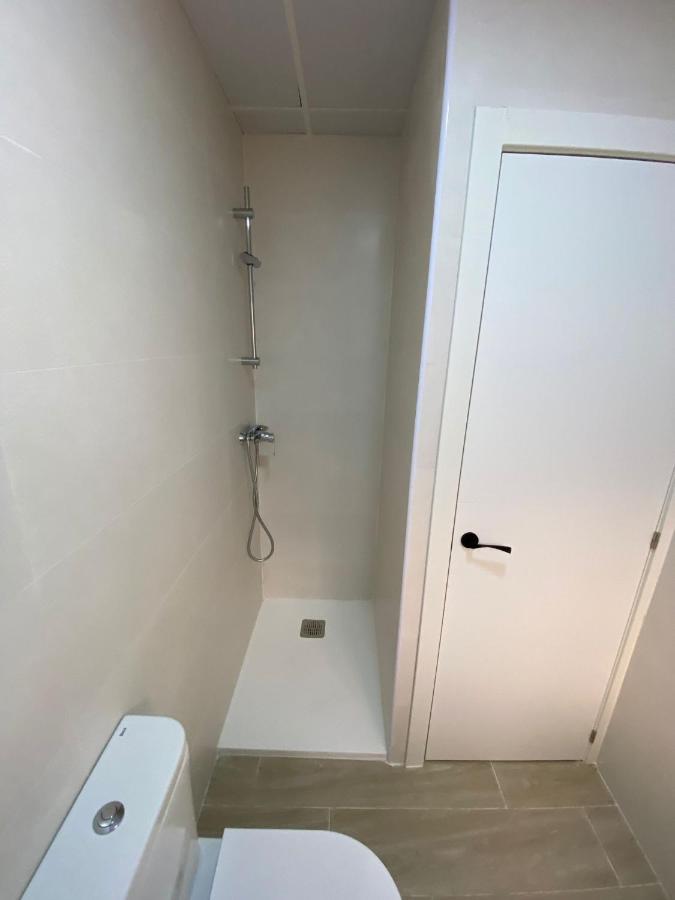 City Center And Beach Renovated Apartment ฟูเอนฮิโรลา ภายนอก รูปภาพ