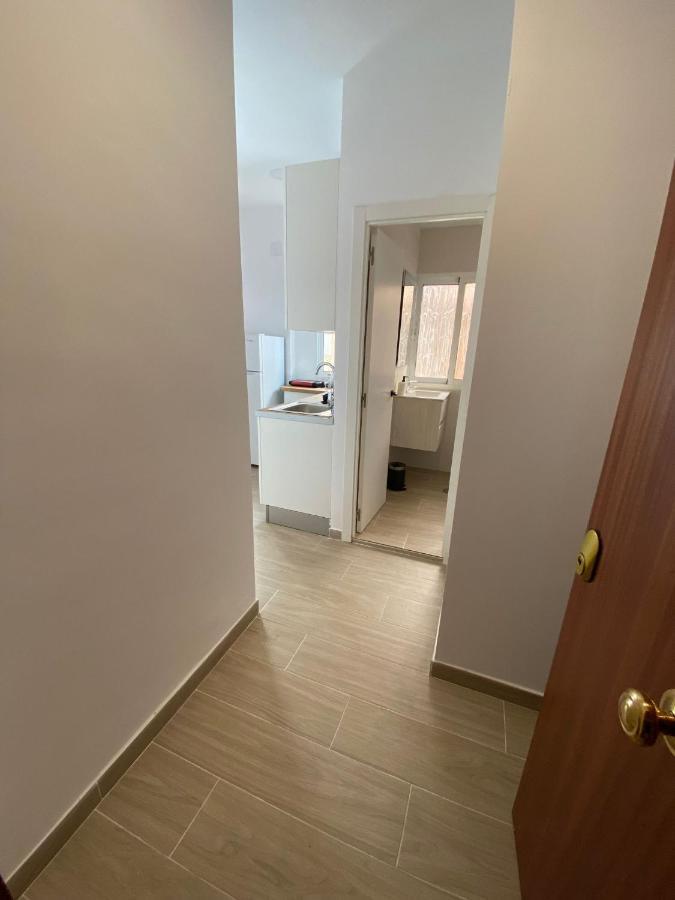 City Center And Beach Renovated Apartment ฟูเอนฮิโรลา ภายนอก รูปภาพ